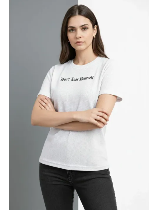 Kadın Wafıl Kumaş Tişört Regular Kalıp Bisiklet Yaka Baskılı Günlük Basic T-shirt - Beyaz Kadın Wafıl Kumaş Tişört Regular Kalıp Bisiklet Yaka Baskılı Günlük Basic T-shirt - Beyaz
