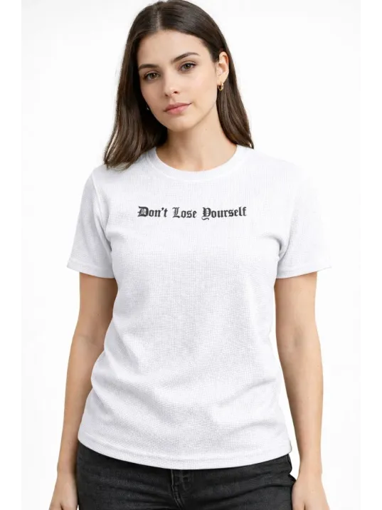 Kadın Wafıl Kumaş Tişört Regular Kalıp Bisiklet Yaka Baskılı Günlük Basic T-shirt - Beyaz Kadın Wafıl Kumaş Tişört Regular Kalıp Bisiklet Yaka Baskılı Günlük Basic T-shirt - Beyaz