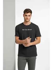 Erkek Wafıl Kumaş Tişört Regular Kalıp Bisiklet Yaka Baskılı Günlük Basic T-shirt - Siyah