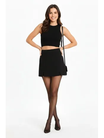 Kadın Siyah Krep Kumaş Şortlu Etek Mini Boy Yırtmaç Detaylı Yüksek Bel Günlük Şık Tasarım - Siyah Kadın Siyah Krep Kumaş Şortlu Etek Mini Boy Yırtmaç Detaylı Yüksek Bel Günlük Şık Tasarım - Siyah