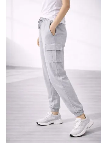 Kadın Jogger Eşofman Altı Rahat Kalıp, Kargo Cepli, Lastikli Paça, Günlük Spor Pantolon - Gri