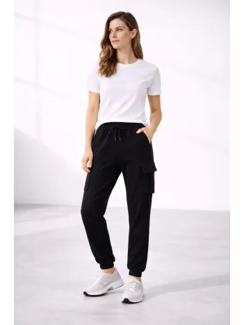 Kadın Jogger Eşofman Altı Rahat Kalıp, Kargo Cepli, Lastikli Paça, Günlük Spor Pantolon - Siyah