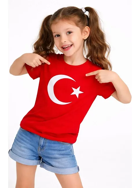 Kız Çocuk Tişört Bisiklet Yaka Ay Yıldız Bayrak Baskılı T-shirt - Kırmızı Kız Çocuk Tişört Bisiklet Yaka Ay Yıldız Bayrak Baskılı T-shirt - Kırmızı