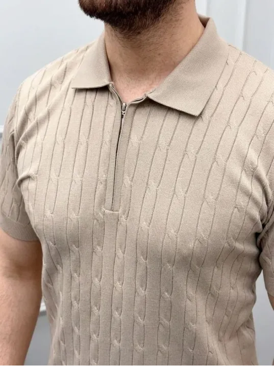 Erkek Yazlık Triko Saç Örgü Tişört Kısa Kol Polo Yaka Fermuarlı T-shirt - Bej Erkek Yazlık Triko Saç Örgü Tişört Kısa Kol Polo Yaka Fermuarlı T-shirt - Bej