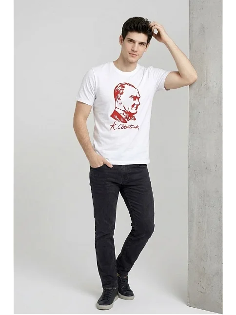 Erkek Atatürk Baskılı Tişört Kısa Kollu Bisiklet Yaka T-shirt - Beyaz Erkek Atatürk Baskılı Tişört Kısa Kollu Bisiklet Yaka T-shirt - Beyaz