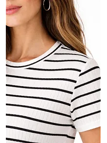Kadın Çizgili Yazlık Triko T-shirt Bisiklet Yaka Rahat Kalıp Tişört - Beyaz Kadın Çizgili Yazlık Triko T-shirt Bisiklet Yaka Rahat Kalıp Tişört - Beyaz