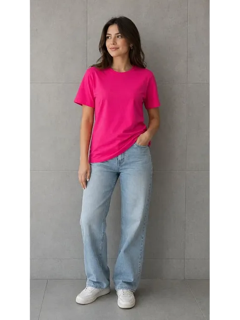 Kadın Basic Pamuklu Tişört Bisiklet Yaka Düz Renk Relaxed Fit T-shirt - Fuşya Kadın Basic Pamuklu Tişört Bisiklet Yaka Düz Renk Relaxed Fit T-shirt - Fuşya
