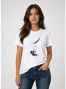 Kadın Astronot Ay Temalı Tişört Kısa Kol Yazlık Bisiklet Yaka T-shirt - Beyaz Kadın Astronot Ay Temalı Tişört Kısa Kol Yazlık Bisiklet Yaka T-shirt - Beyaz