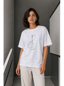 Kadın Minimal Gitar Baskılı Tişört T-shirt Yazlık Kısa Kol Bisiklet Yaka T-shirt  - Beyaz