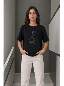 Kadın Minimal Gitar Baskılı Tişört T-shirt Yazlık Kısa Kol Bisiklet Yaka T-shirt - Siyah Kadın Minimal Gitar Baskılı Tişört T-shirt Yazlık Kısa Kol Bisiklet Yaka T-shirt - Siyah
