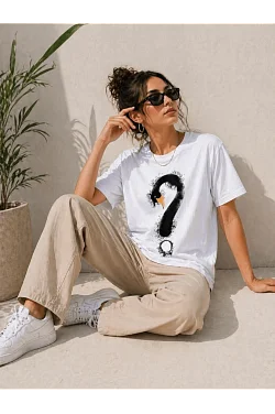 Kadın Kuğu Figürlü Soru İşareti Baskılı Tişört Kısa Kol T-shirt - Beyaz