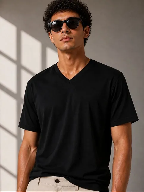 Erkek V Yaka Basic Tişört Kısa Kol Yazlık Regular Fit T-shirt - Siyah Erkek V Yaka Basic Tişört Kısa Kol Yazlık Regular Fit T-shirt - Siyah