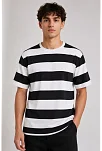 Erkek Çizgili Oversize Tişört Bisiklet Yaka Kısa Kol Yazlık T-shirt - Siyah Erkek Çizgili Oversize Tişört Bisiklet Yaka Kısa Kol Yazlık T-shirt - Siyah