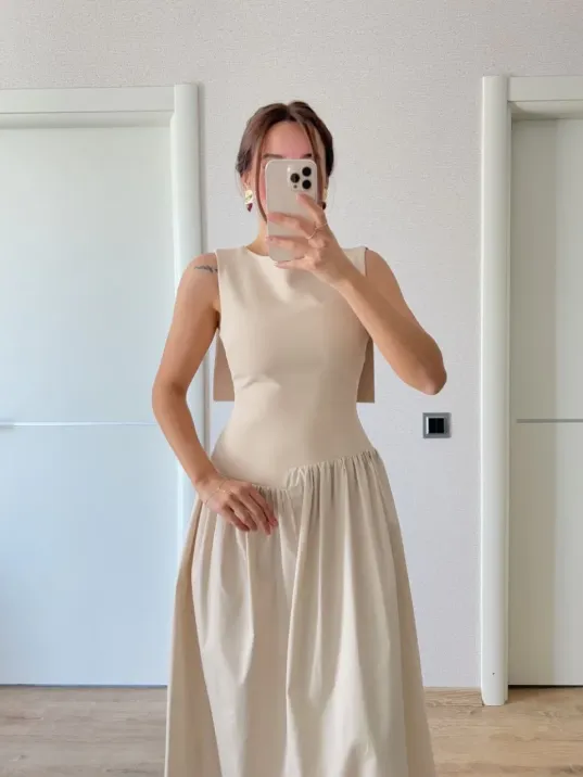 Krep Arkası Kanat Arka Ön Pens Detaylı Uzun Kadın Elbise - Bej Krep Arkası Kanat Arka Ön Pens Detaylı Uzun Kadın Elbise - Bej