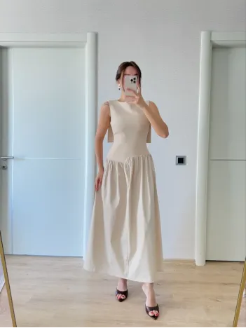 Krep Arkası Kanat Arka Ön Pens Detaylı Uzun Kadın Elbise - Bej Krep Arkası Kanat Arka Ön Pens Detaylı Uzun Kadın Elbise - Bej