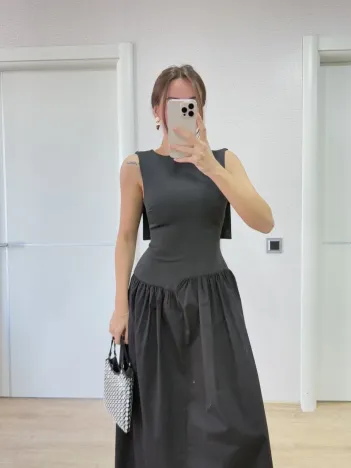 Krep Arkası Kanat Arka Ön Pens Detaylı Uzun Kadın Elbise - Siyah