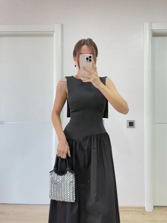 Krep Arkası Kanat Arka Ön Pens Detaylı Uzun Kadın Elbise - Siyah Krep Arkası Kanat Arka Ön Pens Detaylı Uzun Kadın Elbise - Siyah