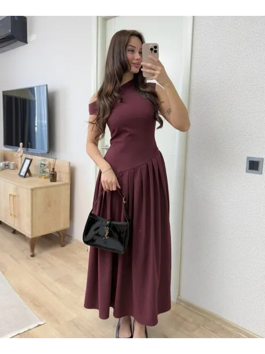 Asimetrik Düşük Yaka Kolsuz Uzun Elbise - Bordo Asimetrik Düşük Yaka Kolsuz Uzun Elbise - Bordo