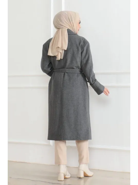 Kadın Kaşe Kaban – Uzun Boy Kruvaze Yaka Kuşaklı Tesettür Kaşe Kışlık Kaban, Astarlı Şık Yünlü Dokuma Oversize Rahat Kalıp Cepli Düğmeli Modern Kap Modeli - Gri