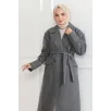 Kadın Kaşe Kaban – Uzun Boy Kruvaze Yaka Kuşaklı Tesettür Kaşe Kışlık Kaban, Astarlı Şık Yünlü Dokuma Oversize Rahat Kalıp Cepli Düğmeli Modern Kap Modeli - Gri