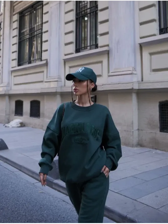 Bisiklet Yaka Nakış İşlemeli Üç İplik Sweat Takım - Yeşil Bisiklet Yaka Nakış İşlemeli Üç İplik Sweat Takım - Yeşil