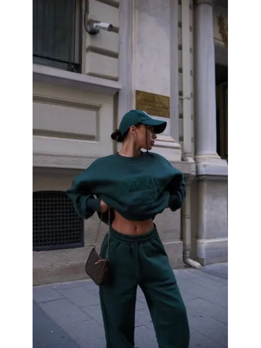 Bisiklet Yaka Nakış İşlemeli Üç İplik Sweat Takım - Yeşil Bisiklet Yaka Nakış İşlemeli Üç İplik Sweat Takım - Yeşil