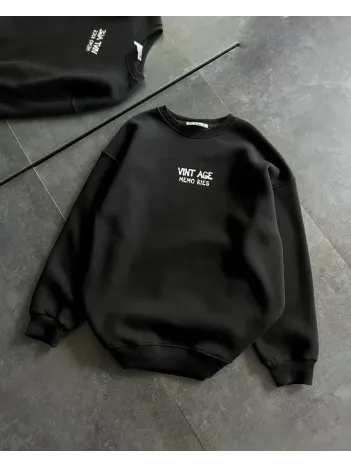 Bisiklet Yaka Üç İplik Baskılı Oversize SweatShirt - Siyah Bisiklet Yaka Üç İplik Baskılı Oversize SweatShirt - Siyah