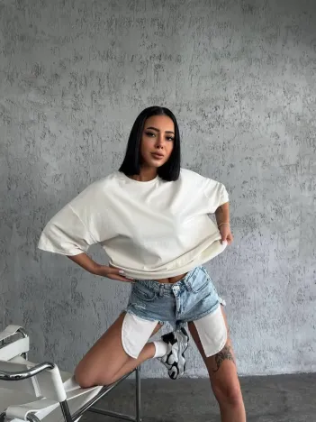 Unisex Düz Biskilet Yaka Oversize T-shirt - Beyaz Unisex Düz Biskilet Yaka Oversize T-shirt - Beyaz