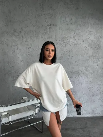Unisex Düz Biskilet Yaka Oversize T-shirt - Beyaz Unisex Düz Biskilet Yaka Oversize T-shirt - Beyaz