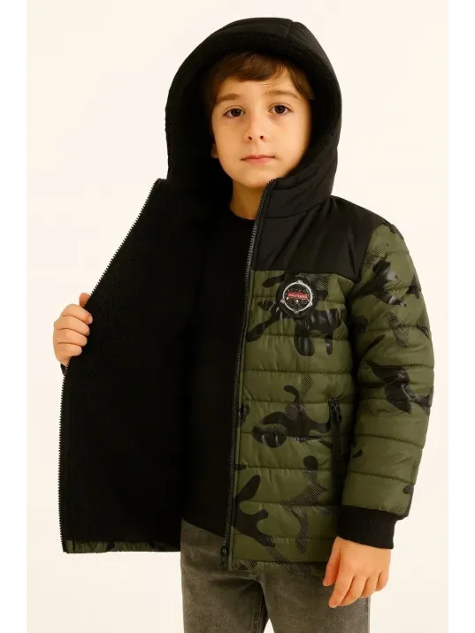 Erkek Çocuk Kamuflaj Desenli Mont İçi Sıcak Tutan Pelüş Astarlı, Kapüşonlu, Fermuarlı Kışlık Su İtici Şişme Mont - Haki Erkek Çocuk Kamuflaj Desenli Mont İçi Sıcak Tutan Pelüş Astarlı, Kapüşonlu, Fermuarlı Kışlık Su İtici Şişme Mont - Haki