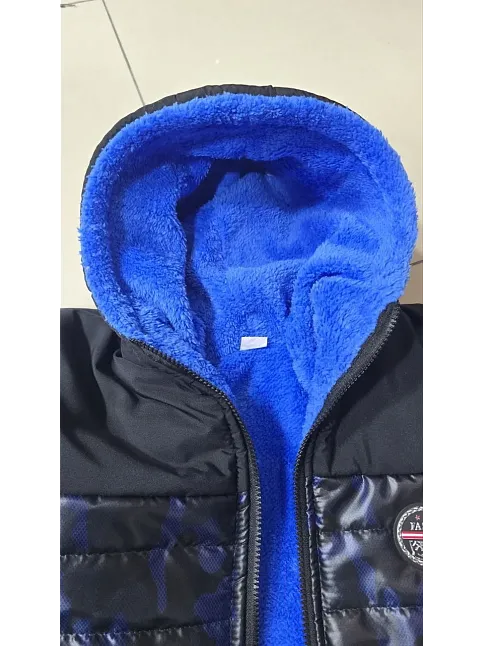 Erkek Çocuk Kamuflaj Desenli Peluş Astarlı Kapüşonlu Cepli Mont - Lacivert