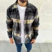Erkek Desenli Polar Gömlek – Etnik Şerit Desen Yakalı, Uzun Kollu, Düğmeli, Oversize Rahat Kalıp - Füme Erkek Desenli Polar Gömlek – Etnik Şerit Desen Yakalı, Uzun Kollu, Düğmeli, Oversize Rahat Kalıp - Füme