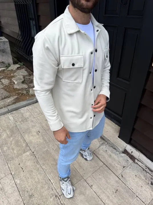 Erkek Diagonal Kumaş Cepli Çıtçıtlı uzun Kollu, Gömlek Oversize Rahat Kalıp Günlük Şık Stil - Beyaz Erkek Diagonal Kumaş Cepli Çıtçıtlı uzun Kollu, Gömlek Oversize Rahat Kalıp Günlük Şık Stil - Beyaz