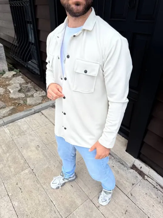 Erkek Diagonal Kumaş Cepli Çıtçıtlı uzun Kollu, Gömlek Oversize Rahat Kalıp Günlük Şık Stil - Beyaz Erkek Diagonal Kumaş Cepli Çıtçıtlı uzun Kollu, Gömlek Oversize Rahat Kalıp Günlük Şık Stil - Beyaz