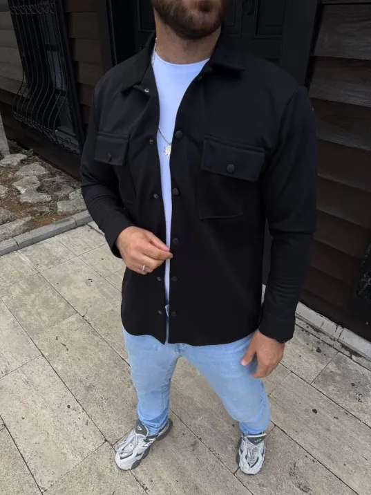 Erkek Diagonal Kumaş Cepli Çıtçıtlı uzun Kollu, Gömlek Oversize Rahat Kalıp Günlük Şık Stil - Siyah Erkek Diagonal Kumaş Cepli Çıtçıtlı uzun Kollu, Gömlek Oversize Rahat Kalıp Günlük Şık Stil - Siyah