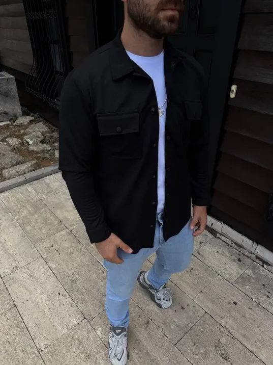 Erkek Diagonal Kumaş Cepli Çıtçıtlı uzun Kollu, Gömlek Oversize Rahat Kalıp Günlük Şık Stil - Siyah Erkek Diagonal Kumaş Cepli Çıtçıtlı uzun Kollu, Gömlek Oversize Rahat Kalıp Günlük Şık Stil - Siyah
