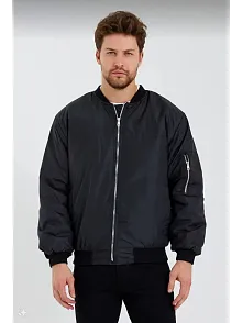 Unisex Siyah Bomber Mont – Su İtici Kumaş, Kapitone Astarlı, Fermuarlı Ve Günlük Kullanıma Uygun Ceket- Siyah