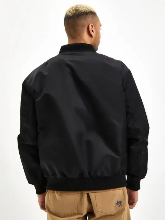 Unisex Siyah Bomber Mont – Su İtici Kumaş, Kapitone Astarlı, Fermuarlı ve Günlük Kullanıma Uygun Ceket- Siyah Unisex Siyah Bomber Mont – Su İtici Kumaş, Kapitone Astarlı, Fermuarlı ve Günlük Kullanıma Uygun Ceket- Siyah