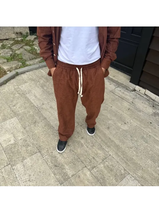 Erkek Fitilli Kadife Cepli Buggy Pantolon Oversize Rahat Kalıp - Kahverengi Erkek Fitilli Kadife Cepli Buggy Pantolon Oversize Rahat Kalıp - Kahverengi