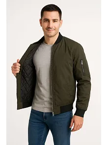 Erkek Bomber Mont Ceket – Fermuarlı, Kapitone İçi Astarlı, Su İtici Kumaş, Regular Fit, Uzun Kollu, Yandan Cepli, Bahar & Kış Rahat Günlük Stil - Haki