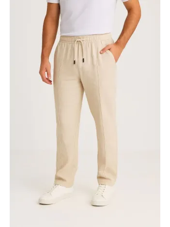 Erkek Keten Pantolon – Cepli, Beli Lastikli ve Bağcıklı, Nefes Alan Rahat Kalıp, Yazlık ve Baharlık Günlük Giyim, Şık & Konforlu Boru Paça Model - Bej Erkek Keten Pantolon – Cepli, Beli Lastikli ve Bağcıklı, Nefes Alan Rahat Kalıp, Yazlık ve Baharlık Günlük Giyim, Şık & Konforlu Boru Paça Model - Bej