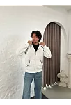 Erkek Oversize Dik Yaka Fermuarlı Sweatshirt - Zincir Nakışli Kanguru Cepli - Beyaz