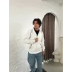 Erkek Oversize Dik Yaka Fermuarlı Sweatshirt - Zincir Nakışli Kanguru Cepli - Beyaz Erkek Oversize Dik Yaka Fermuarlı Sweatshirt - Zincir Nakışli Kanguru Cepli - Beyaz