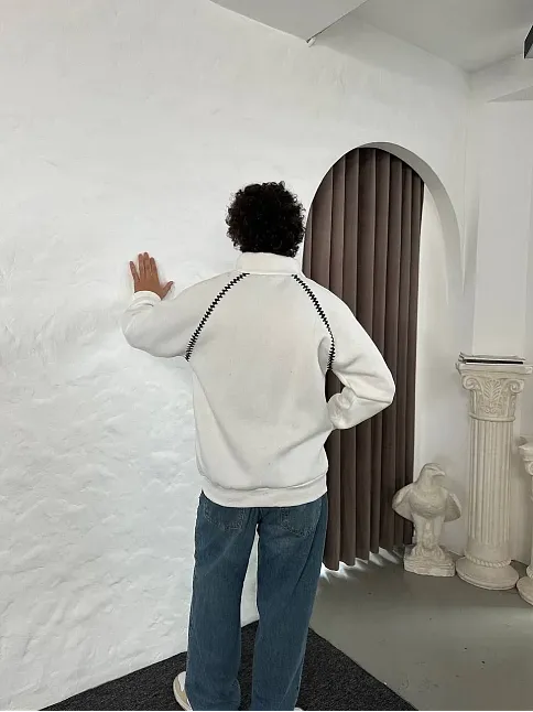 Erkek Oversize Dik Yaka Fermuarlı Sweatshirt - Zincir Nakışli Kanguru Cepli - Beyaz