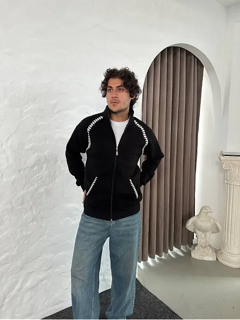 Erkek Oversize Dik Yaka Fermuarlı Sweatshirt - Zincir Nakışli Kanguru Cepli - Siyah