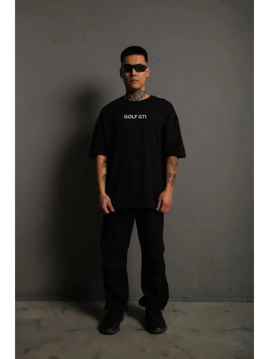Erkek Oversize Baskılı Tişört – Golf GTI Retro Araba Desenli, Ön & Arka Dijital Baskı, Sokak Modası Stil - Siyah Erkek Oversize Baskılı Tişört – Golf GTI Retro Araba Desenli, Ön & Arka Dijital Baskı, Sokak Modası Stil - Siyah