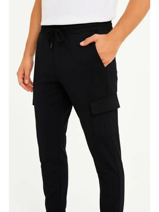 Erkek Siyah Jogger Eşofman Altı Rahat Kalıp, Kargo Cepli, Lastikli Paça, Günlük Spor Pantolon - Siyah Erkek Siyah Jogger Eşofman Altı Rahat Kalıp, Kargo Cepli, Lastikli Paça, Günlük Spor Pantolon - Siyah