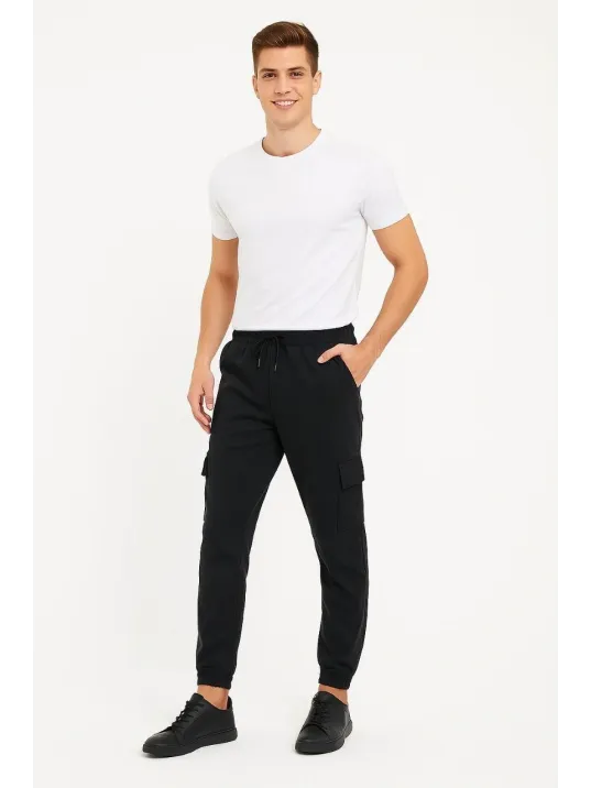 Erkek Siyah Jogger Eşofman Altı Rahat Kalıp, Kargo Cepli, Lastikli Paça, Günlük Spor Pantolon - Siyah Erkek Siyah Jogger Eşofman Altı Rahat Kalıp, Kargo Cepli, Lastikli Paça, Günlük Spor Pantolon - Siyah