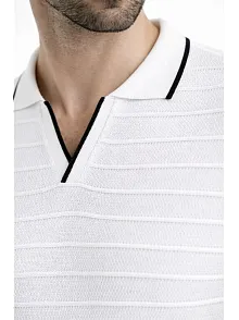 Erkek Triko Kumaş Yakalı Düğmesiz Açık Yaka Fitilli Kısa Kollu Regular Fit Tişört T-shirt - Beyaz
