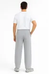 Erkek Üç İplik Kışlık Pamuklu Ovarsize Bağcıklı Düz Paça Cepli Eşofman Altı Spor Rahat Model - Gri Erkek Üç İplik Kışlık Pamuklu Ovarsize Bağcıklı Düz Paça Cepli Eşofman Altı Spor Rahat Model - Gri